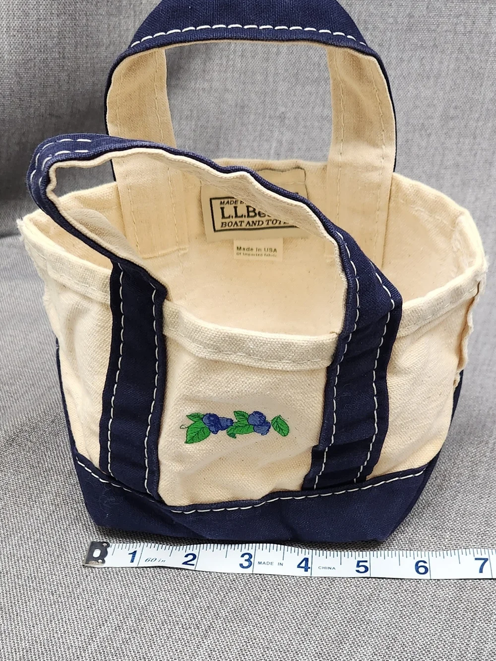 Vintage L.L.Bean Blueberry Embroidered Mini Boat USA Made Canvas Tote. - Picture 8 of 9